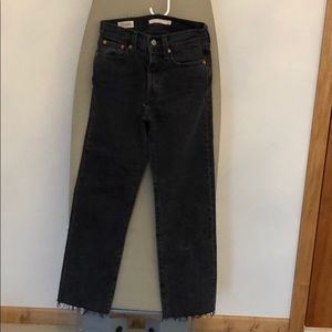 Levi’s Wedgie Straight Jeans in size 24.